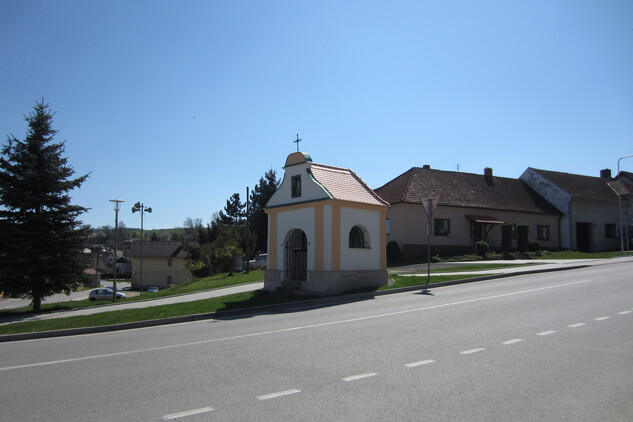 kaple sv. Jana Nepomuckého v Kněžicích 